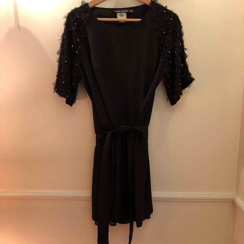 Antik Batik appliqué sleeve silk shift dress